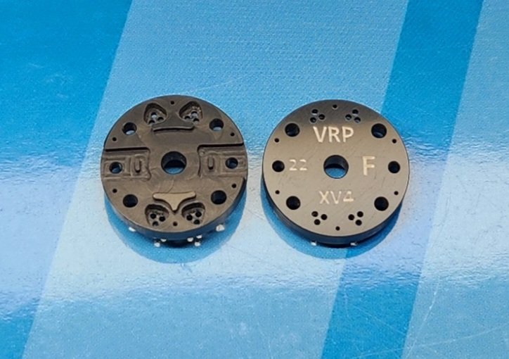 8th ‘XV4’ 22Hole Pistons Set (Front & Rear) w/Hardware