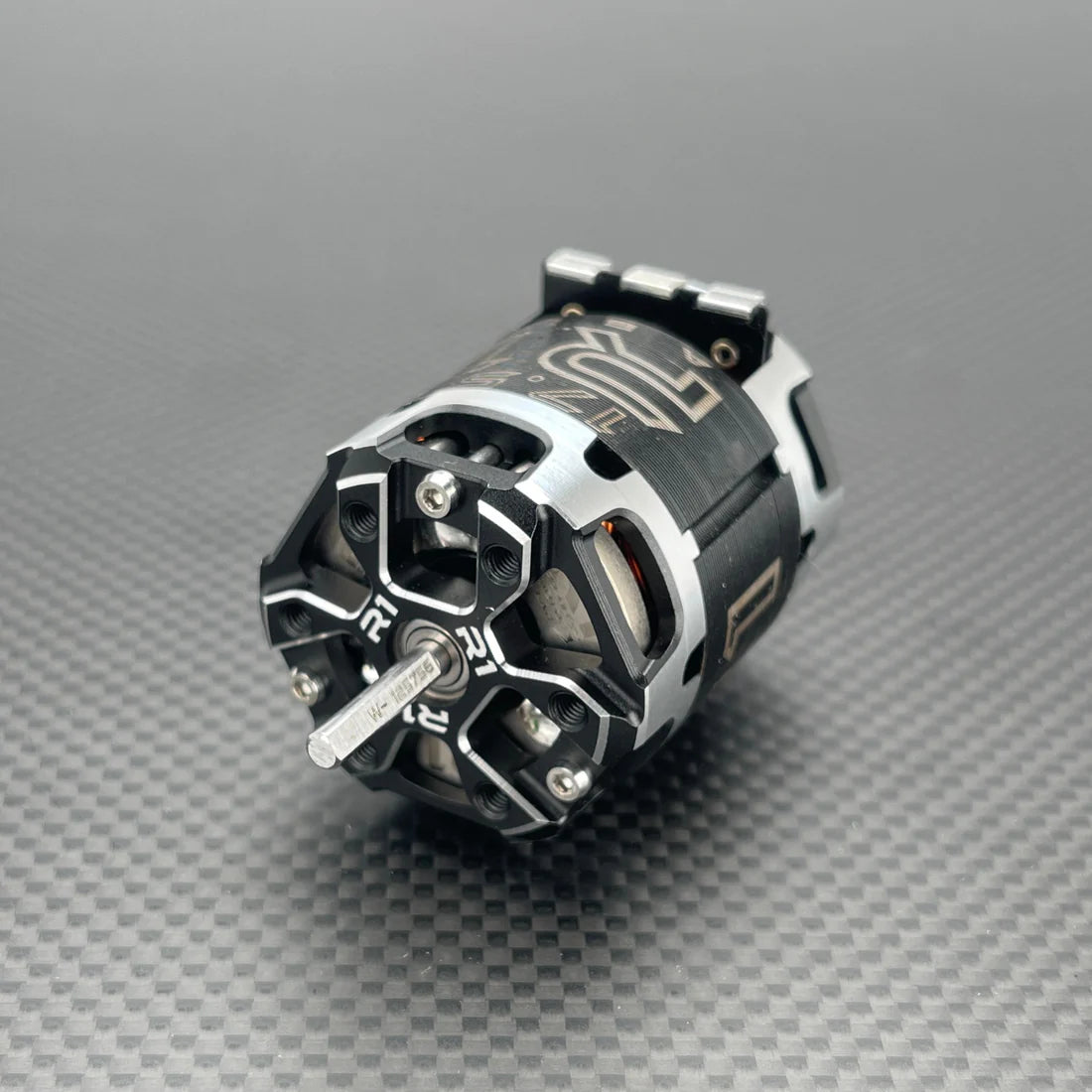 R1WURKS V30 17.5T (2025 ROAR Approved)