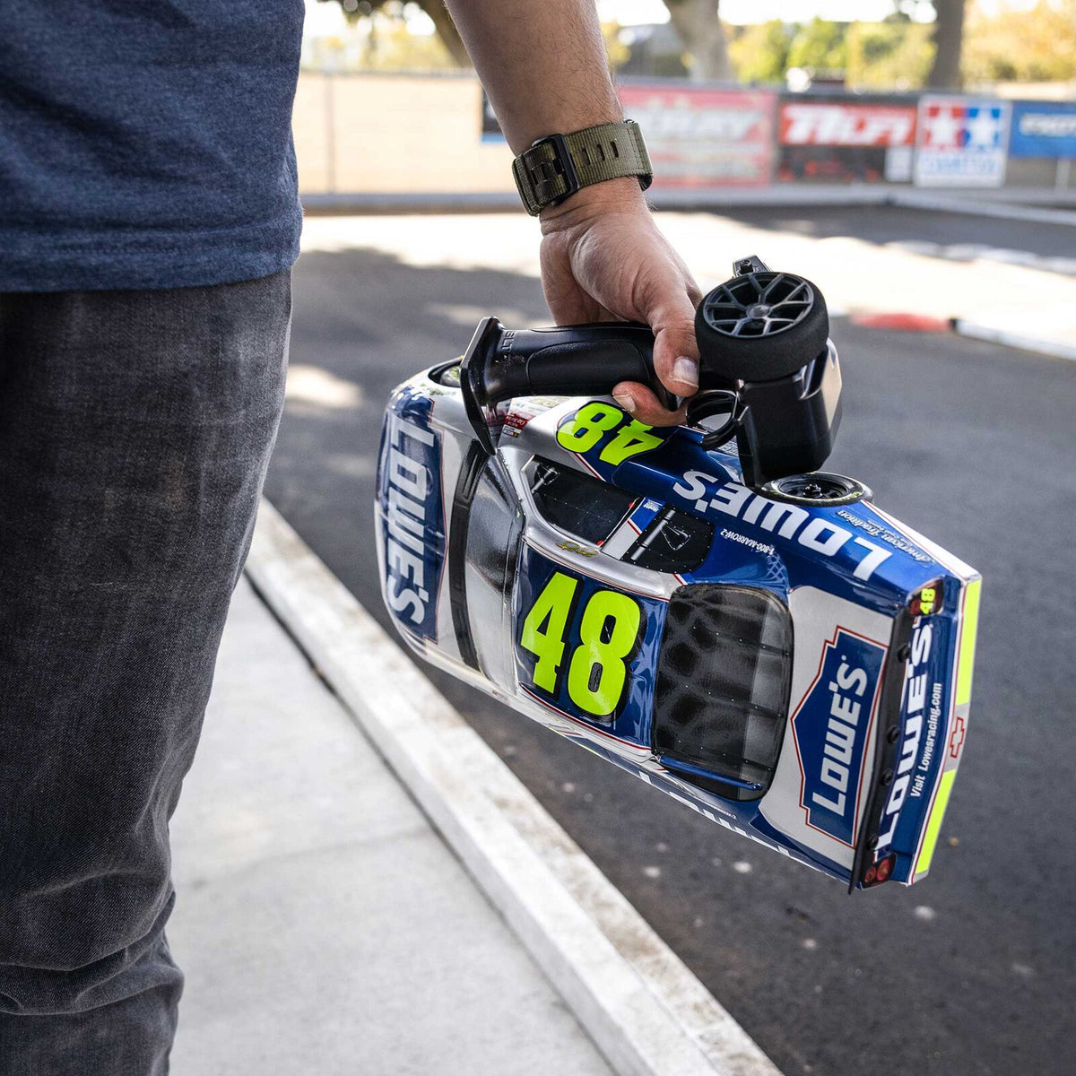 ***Pre-Order*** Team Losi 1/12 NASCAR Jimmie Johnson No. 48 Lowes Chevrolet Monte Carlo (Battery & Charger Included)
